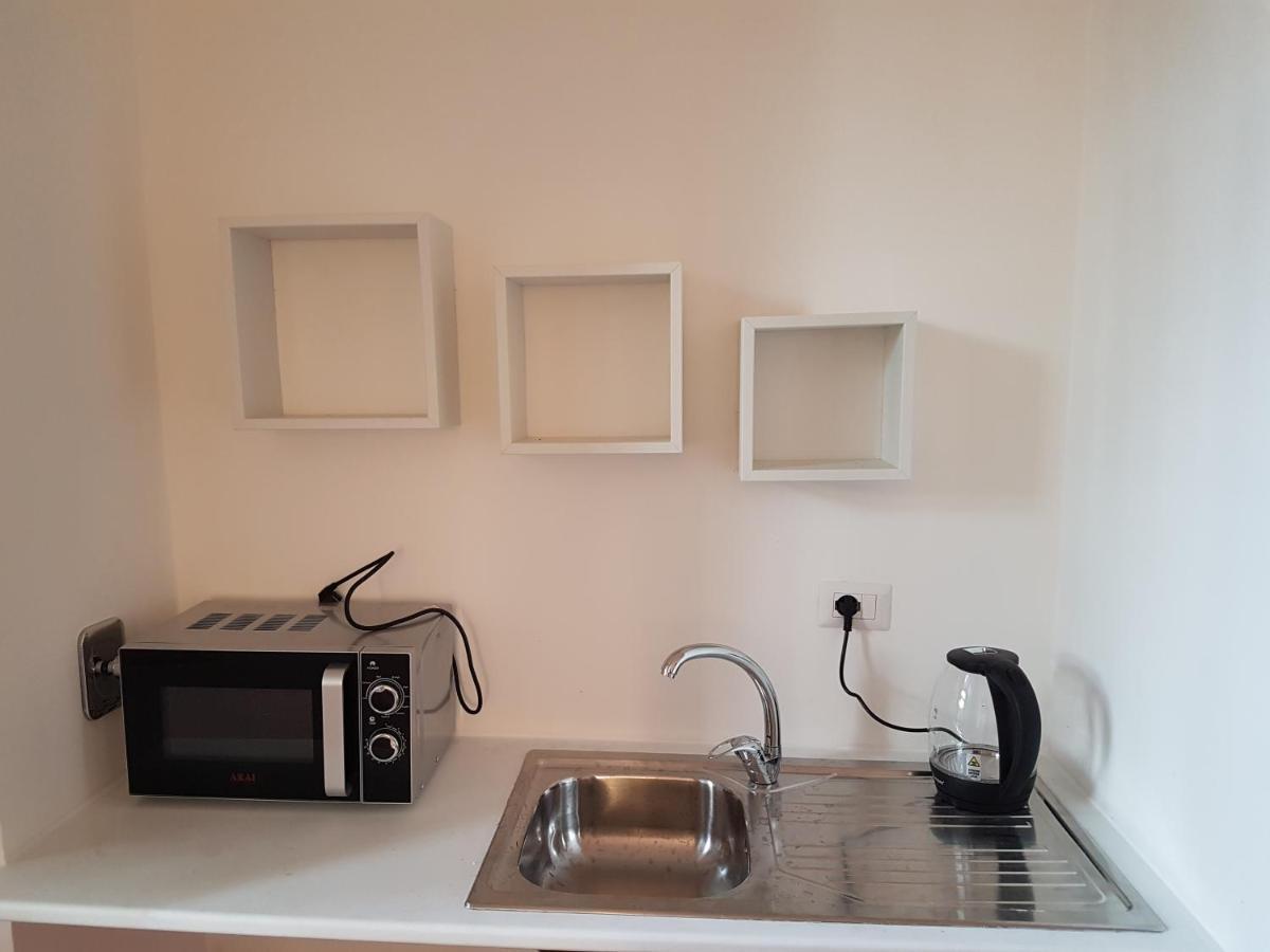 Beb Antium Bed and Breakfast Anzio Exteriör bild